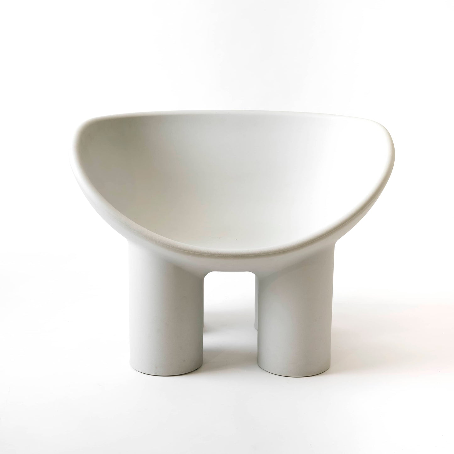 SOU Services|Rental Chair : ROLY POLY ARM CONCRETE by driade