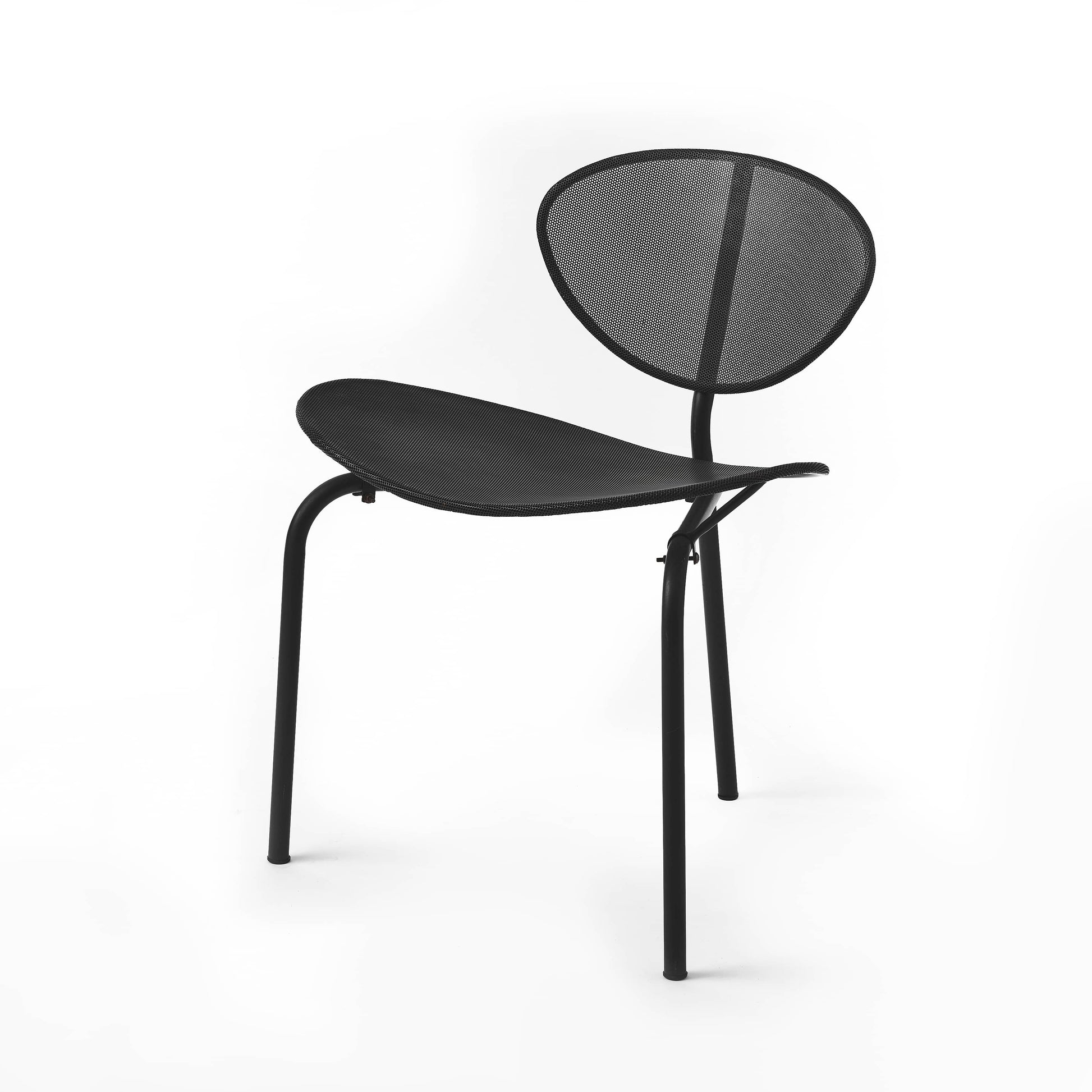 SOU Services｜Rental Chair : NAGASAKI Chair by GUBI